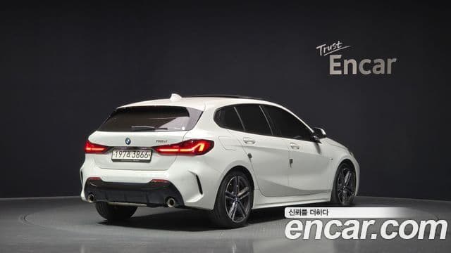 BMW 1 Series 2021 — Photo 10/20