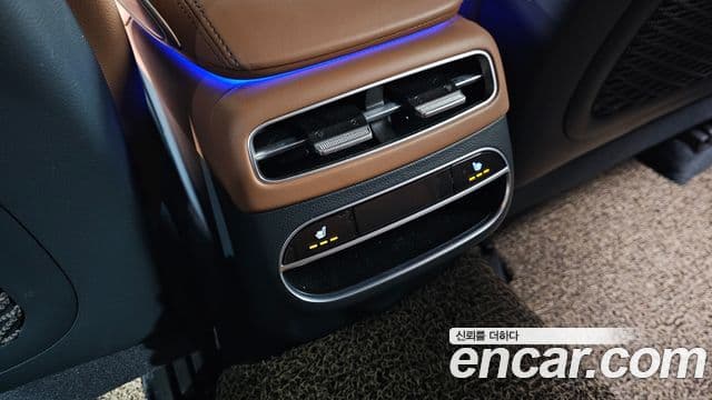 Genesis GV70 2023 — ფოტო 2/20