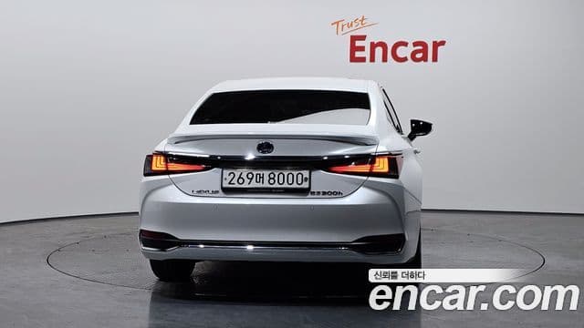 Lexus ES300h 2020 — Şəkil 4/20