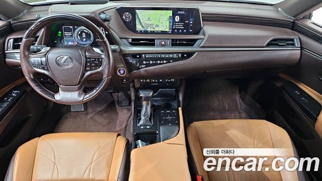Lexus ES300h 2020 — Şəkil 7/20
