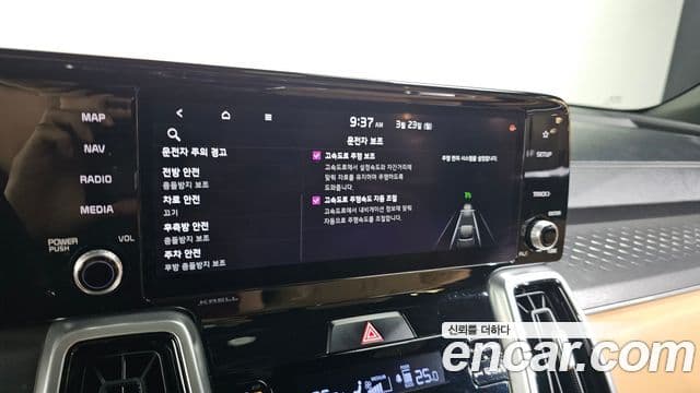 Kia Sorento 2021 — Şəkil 17/20
