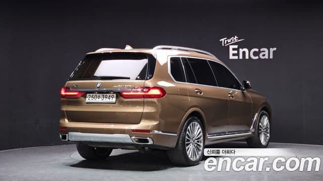 BMW X7 2020 — Фото 2/20