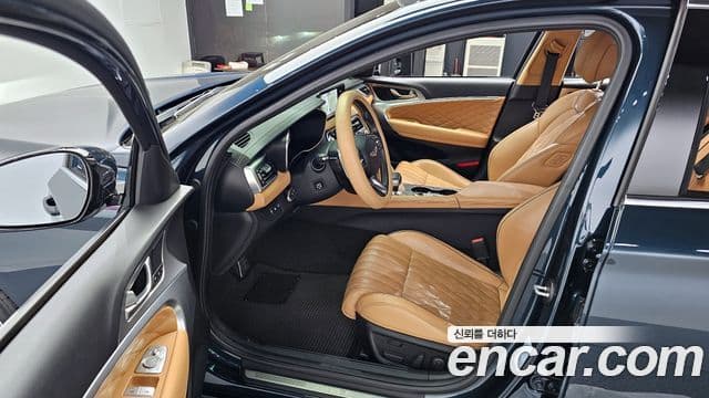 Genesis G70 2021 — ფოტო 10/20