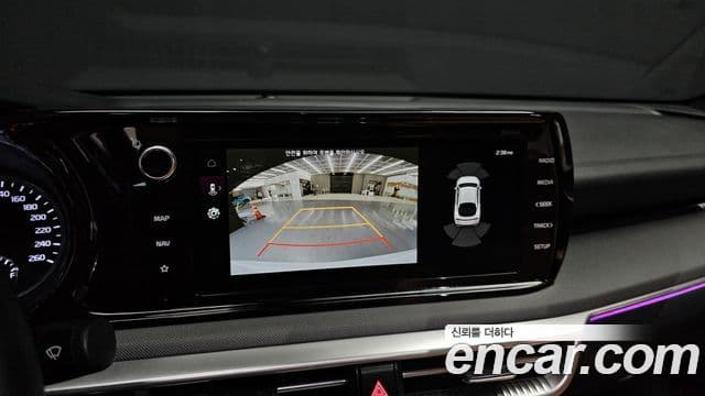 Kia K5 2023 — ფოტო 15/20