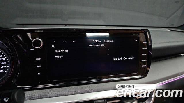 Kia K5 2023 — ფოტო 17/20