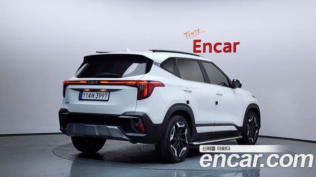 Kia Seltos 2024 — ფოტო 2/20
