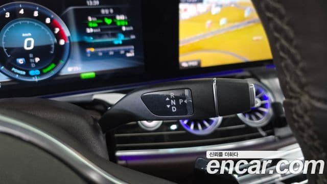 Mercedes-Benz CLS-Class 2019 — Photo 6/20