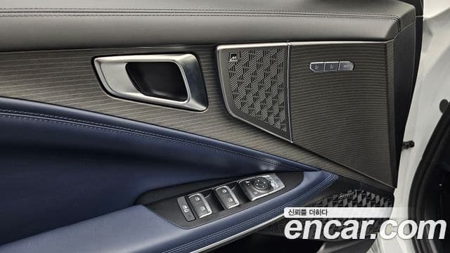 Kia K8 2025 — фото 17 из 20