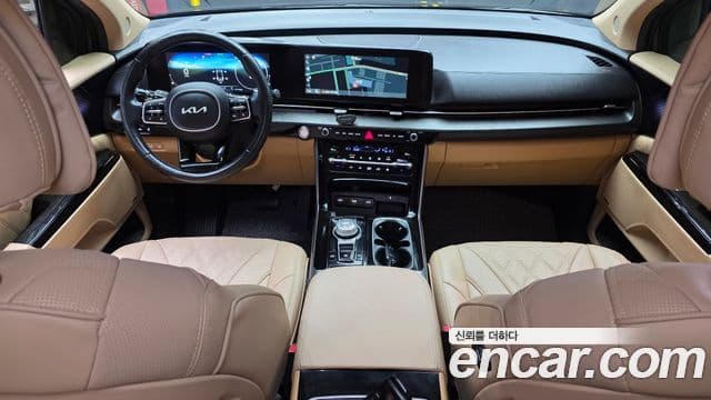 Kia Carnival 2022 — ფოტო 7/20