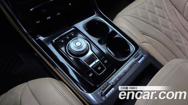 Kia Carnival 2022 — ფოტო 9/20