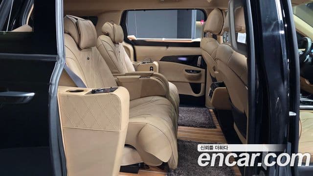 Kia Carnival 2022 — ფოტო 12/20