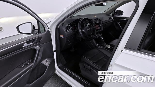 Volkswagen Tiguan 2020 — Şəkil 11/20