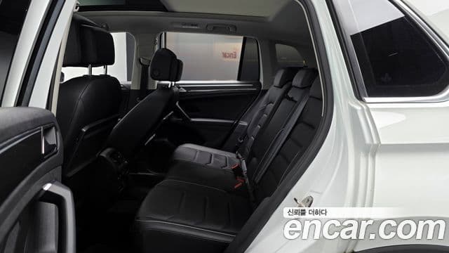 Volkswagen Tiguan 2020 — Şəkil 12/20