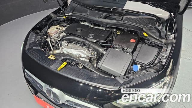 Mercedes-Benz GLA-Class 2020 — Şəkil 6/20