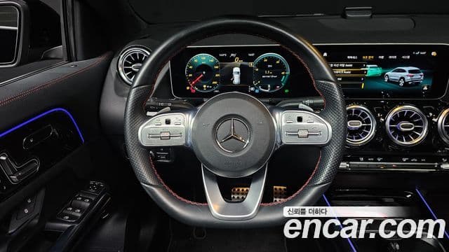 Mercedes-Benz GLA-Class 2020 — Şəkil 14/20