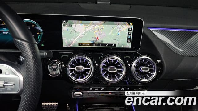 Mercedes-Benz GLA-Class 2020 — Şəkil 15/20