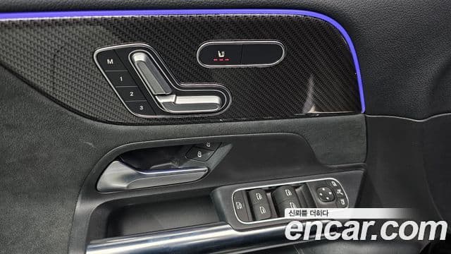 Mercedes-Benz GLA-Class 2020 — Şəkil 19/20