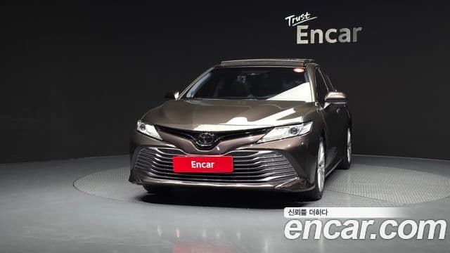Toyota Camry 2019 — Şəkil 3/20