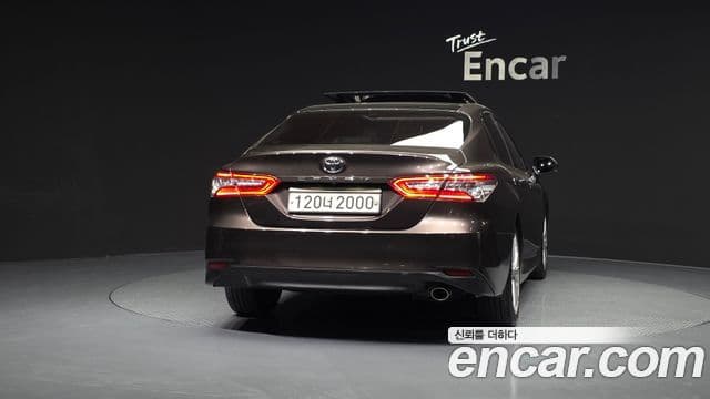 Toyota Camry 2019 — Şəkil 4/20