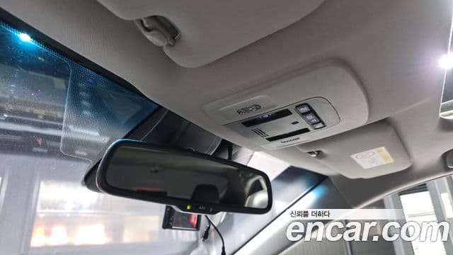 Toyota Camry 2019 — Şəkil 17/20