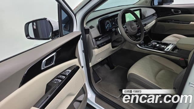 Kia Carnival 2023 — Фото 11/20