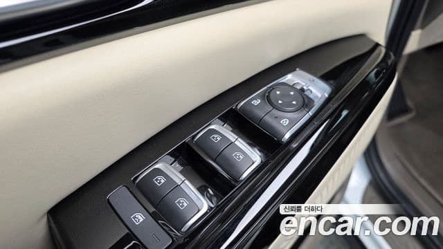 Kia Carnival 2023 — Фото 12/20