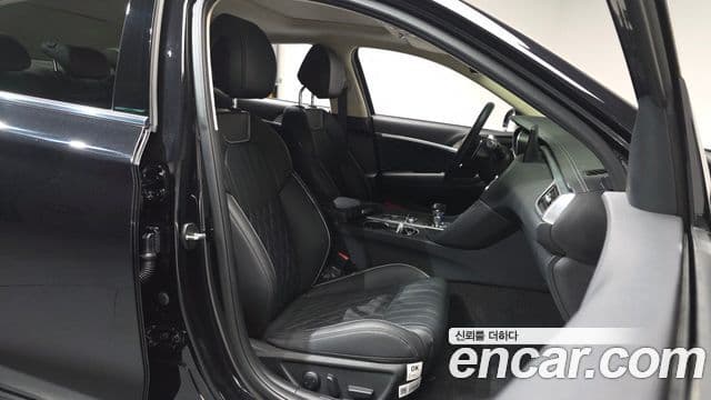 Genesis G70 2024 — Photo 10/20