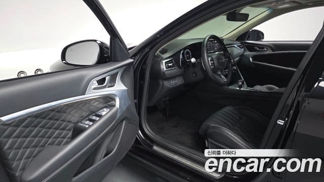 Genesis G70 2024 — Photo 9/20