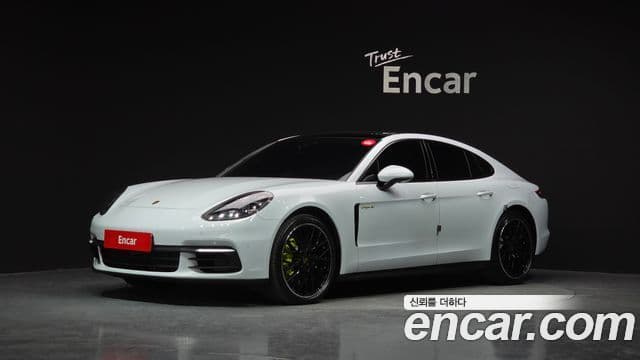 Porsche Panamera 2020 — ფოტო 19/20