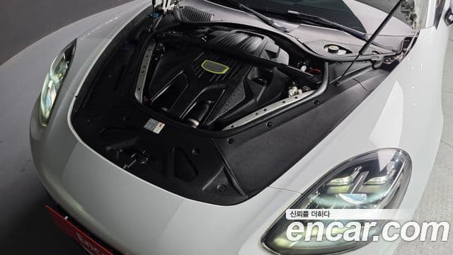 Porsche Panamera 2020 — ფოტო 13/20
