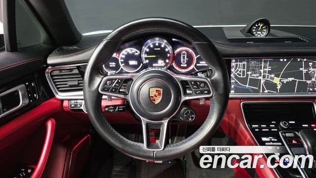 Porsche Panamera 2020 — ფოტო 14/20