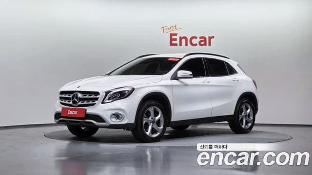 Mercedes-Benz GLA-Class 2018 — ფოტო 1/20