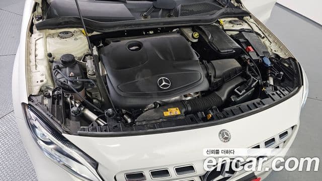 Mercedes-Benz GLA-Class 2018 — ფოტო 6/20