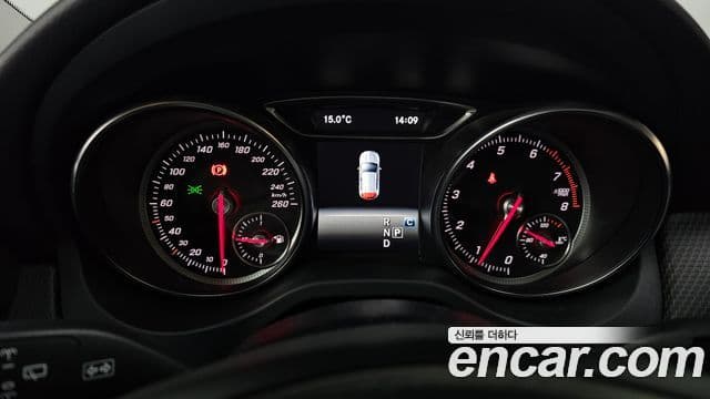 Mercedes-Benz GLA-Class 2018 — ფოტო 8/20