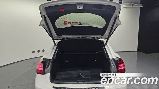 Mercedes-Benz GLA-Class 2018 — ფოტო 20/20