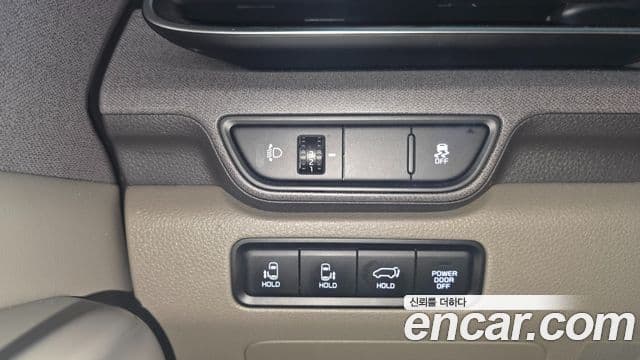 Kia Carnival 2025 — Şəkil 16/20