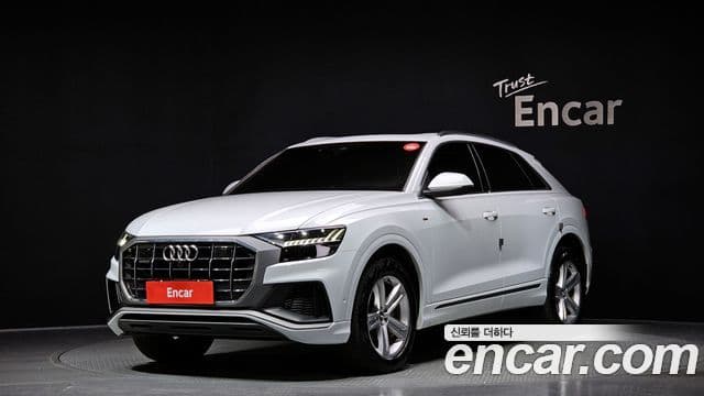 Audi Q7 2020 — Фото 1/20