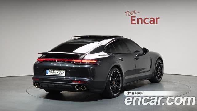 Porsche Panamera 2021 — ფოტო 9/20