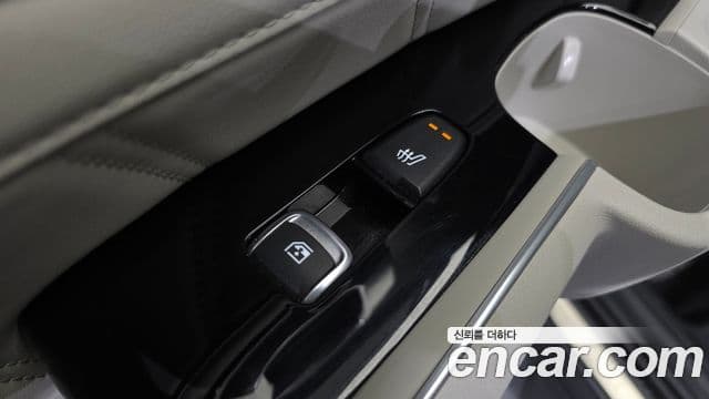 Kia Sorento 2021 — ფოტო 17/20