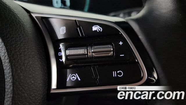 Kia Seltos 2023 — ფოტო 14/20