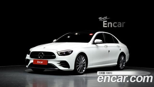 Mercedes-Benz E-Class 2022 — ფოტო 1/20