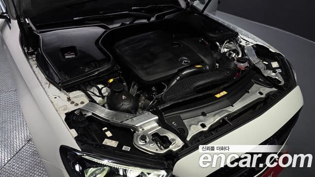 Mercedes-Benz E-Class 2022 — ფოტო 6/20
