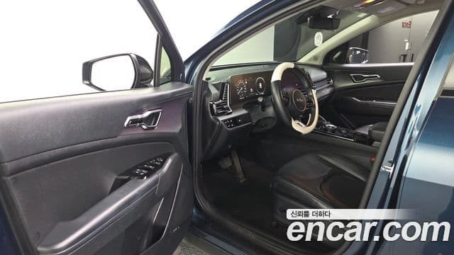 Kia Sportage 2022 — ფოტო 10/20