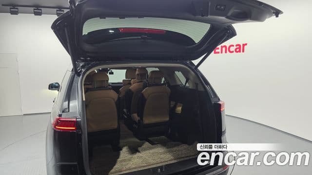 Kia Carnival 2022 — ფოტო 20/20