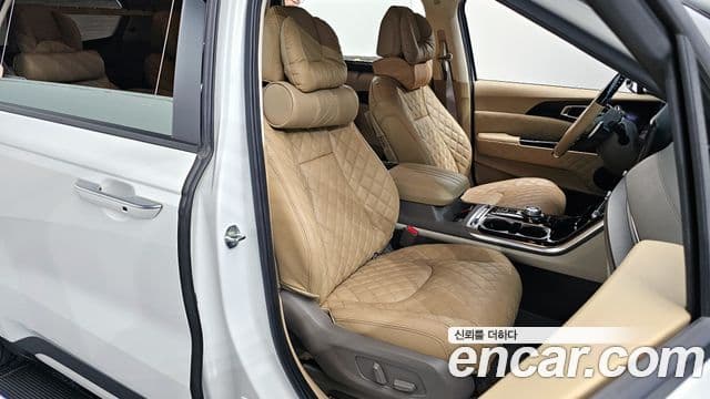 Kia Carnival 2022 — ფოტო 10/20