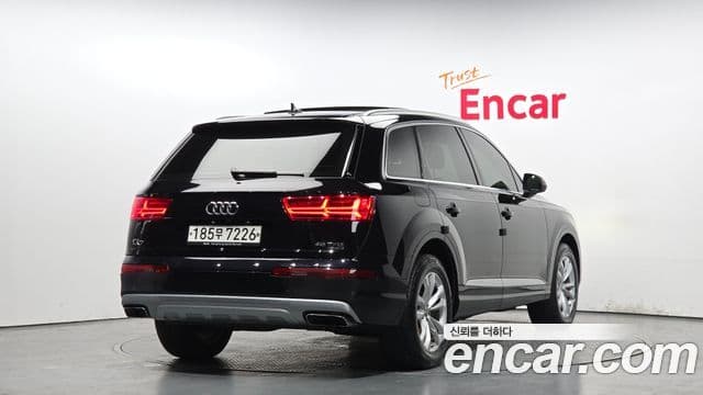 Audi Q7 2019 — Şəkil 2/20