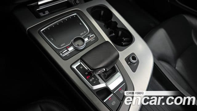 Audi Q7 2019 — Şəkil 9/20