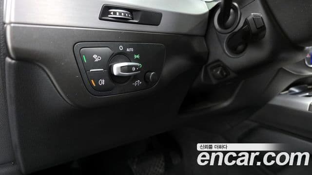 Audi Q7 2019 — Şəkil 16/20