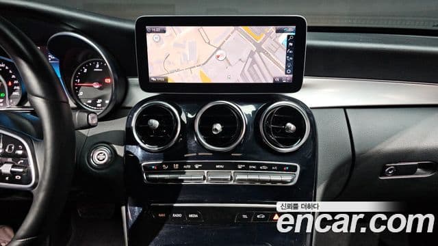 Mercedes-Benz C-Class 2020 — Şəkil 12/20