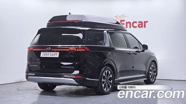 Kia Carnival 2021 — ფოტო 2/20